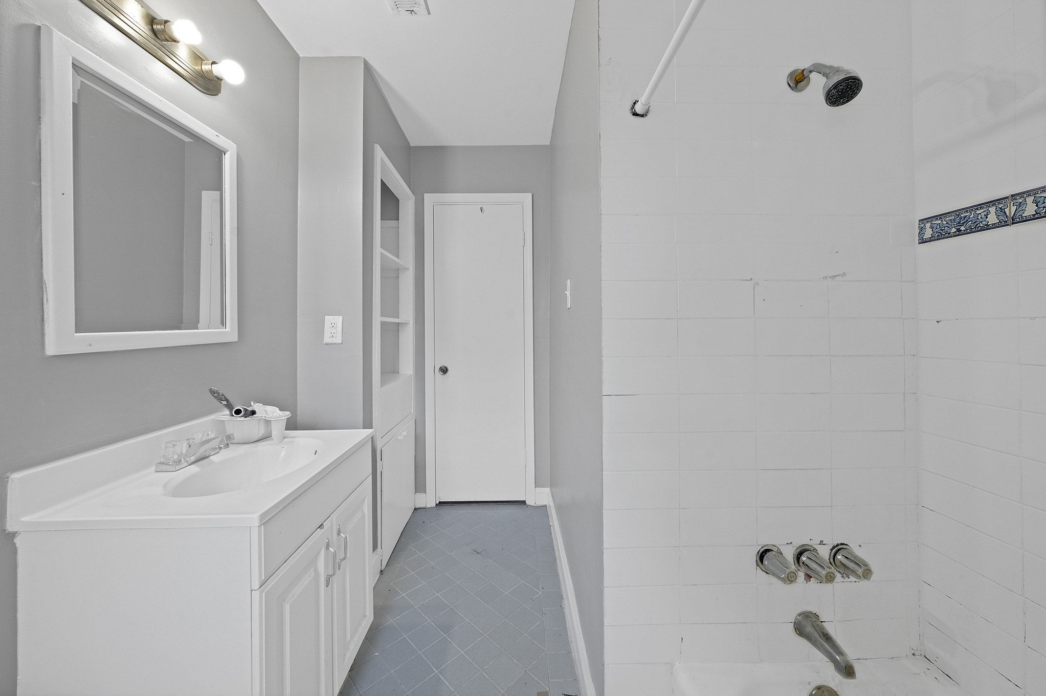 9953 Mango Street Houston, TX 77075 - Photo 10 of 22