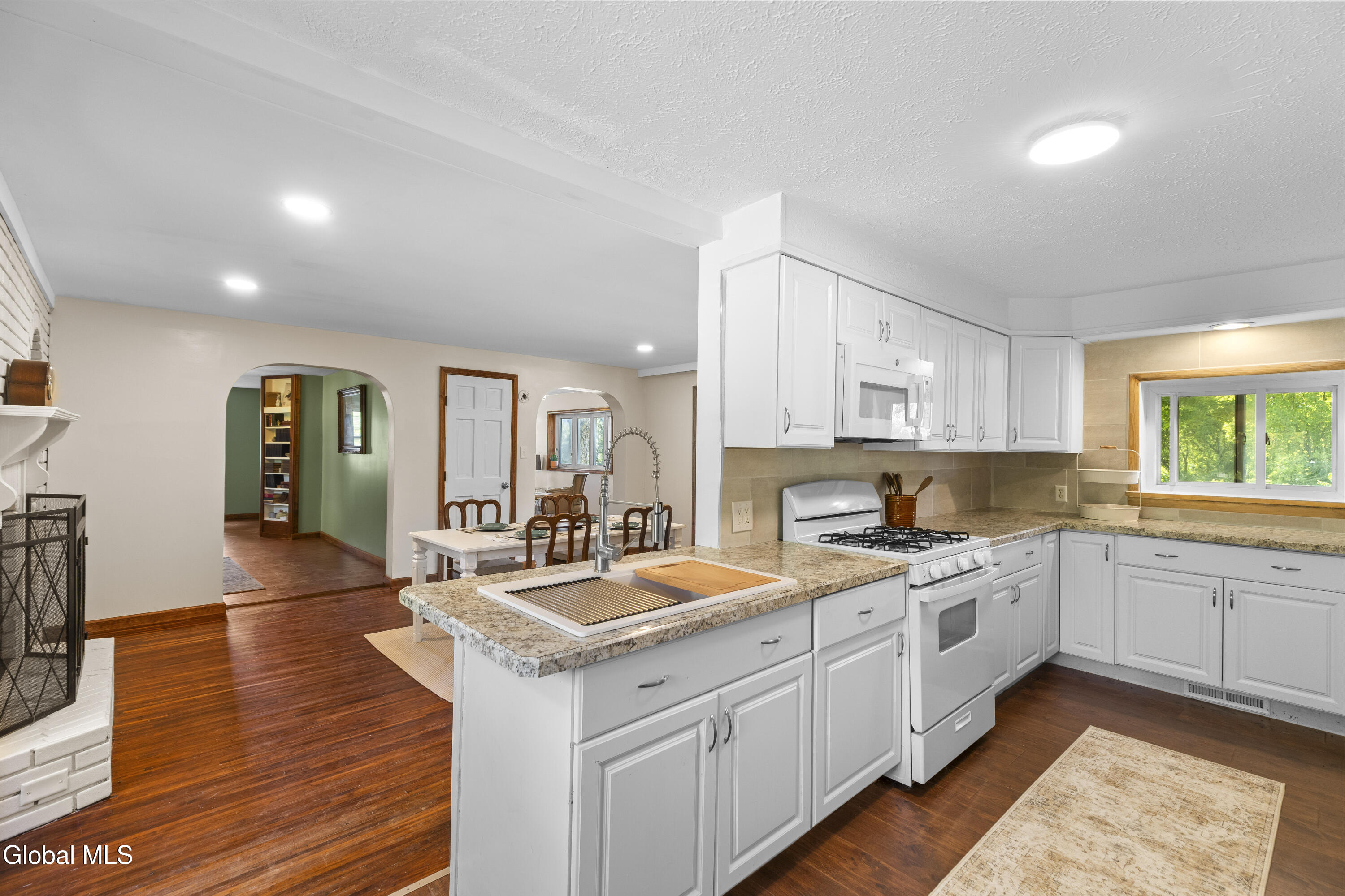 3292 Simmons Road Vernon, NY 13477 - Photo 11 of 45 3Z0A4868