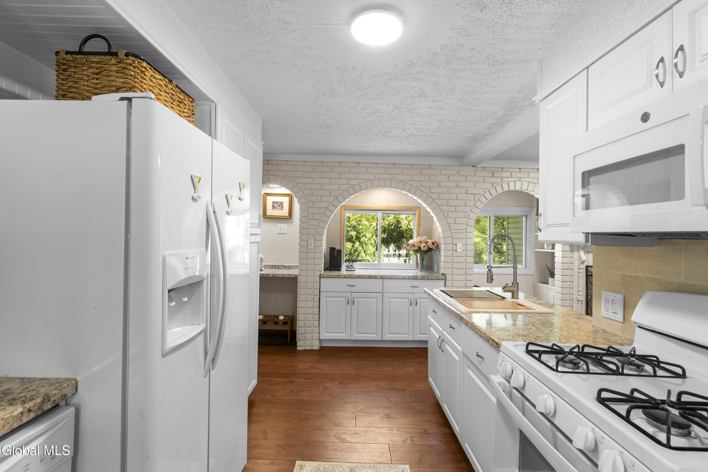 3292 Simmons Road Vernon, NY 13477 - Photo 14 of 45 3Z0A4893