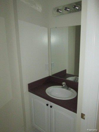 20078 Rodeo Court, Unit 9 Southfield, MI 48075 - Photo 13 of 22 13-Lav.JPG