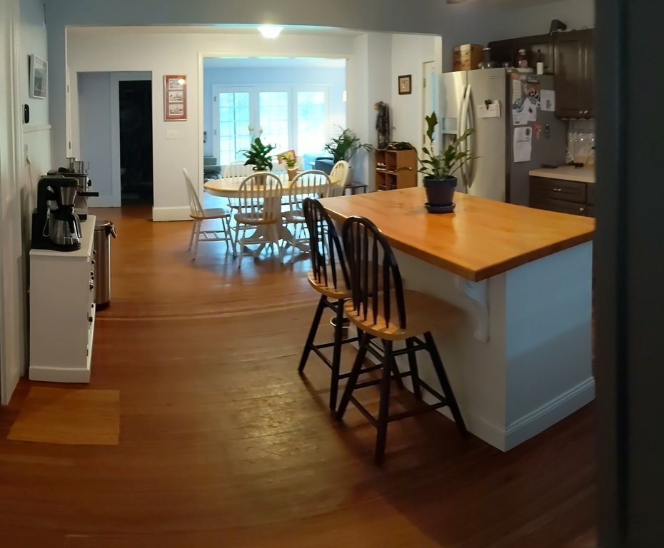 305 Westhampton Road Northampton, MA 01062 - Photo 14 of 38