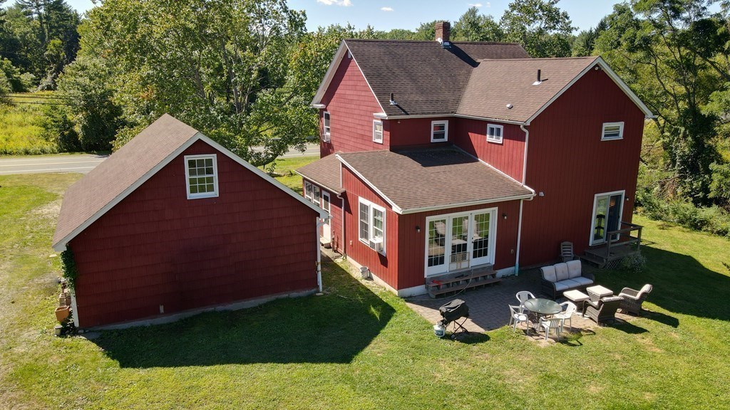 305 Westhampton Road Northampton, MA 01062 - Photo 4 of 38