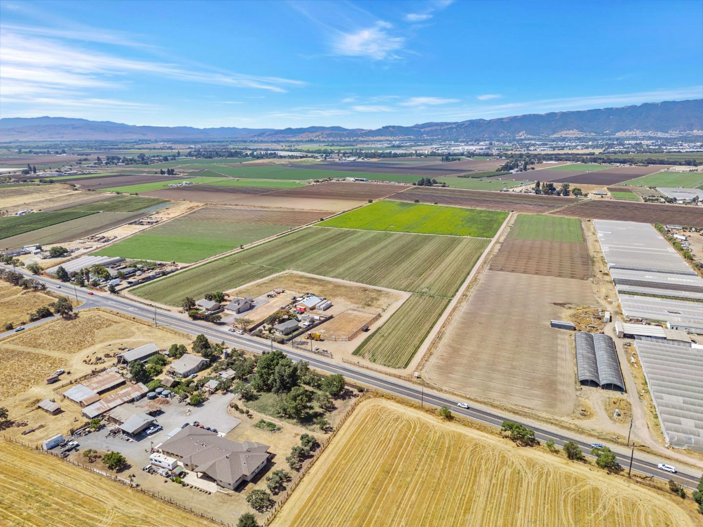 2712 Ferguson Road Gilroy, CA 95020 - Photo 28 of 55