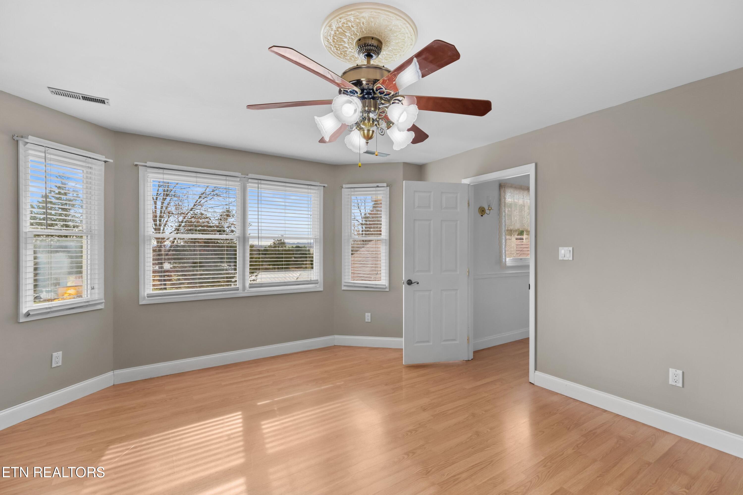 1010 Old Jacksboro Road New Tazewell, TN 37825 - Photo 16 of 43 025-1010OldJacksboroRoad-NewTazewell-TN-