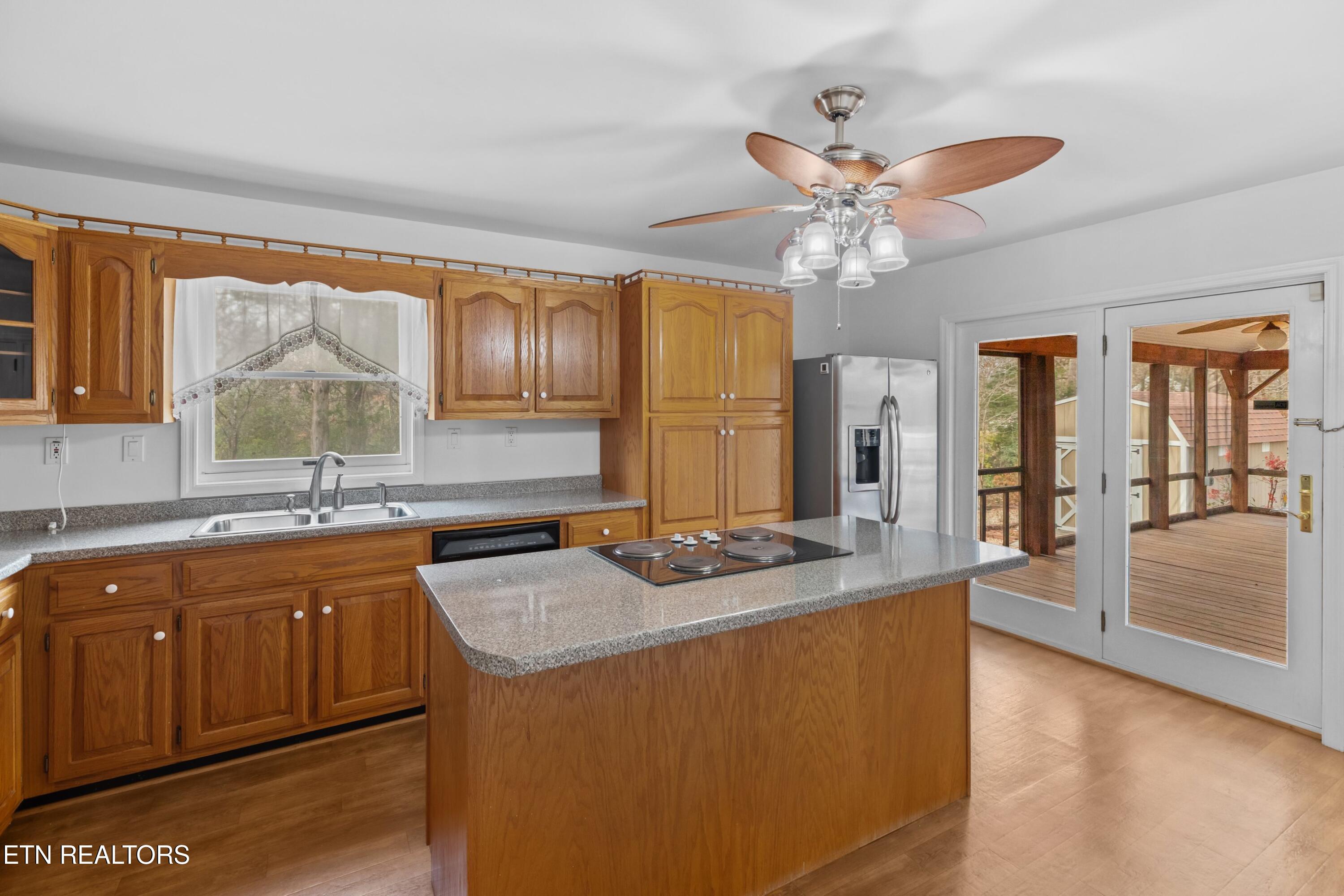 1010 Old Jacksboro Road New Tazewell, TN 37825 - Photo 10 of 43 010-1010OldJacksboroRoad-NewTazewell-TN-
