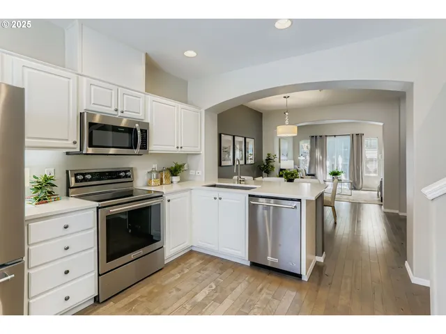 $300,000 | 13850 Southwest Scholls Ferry Road, Unit 102, Beaverton, OR 97007