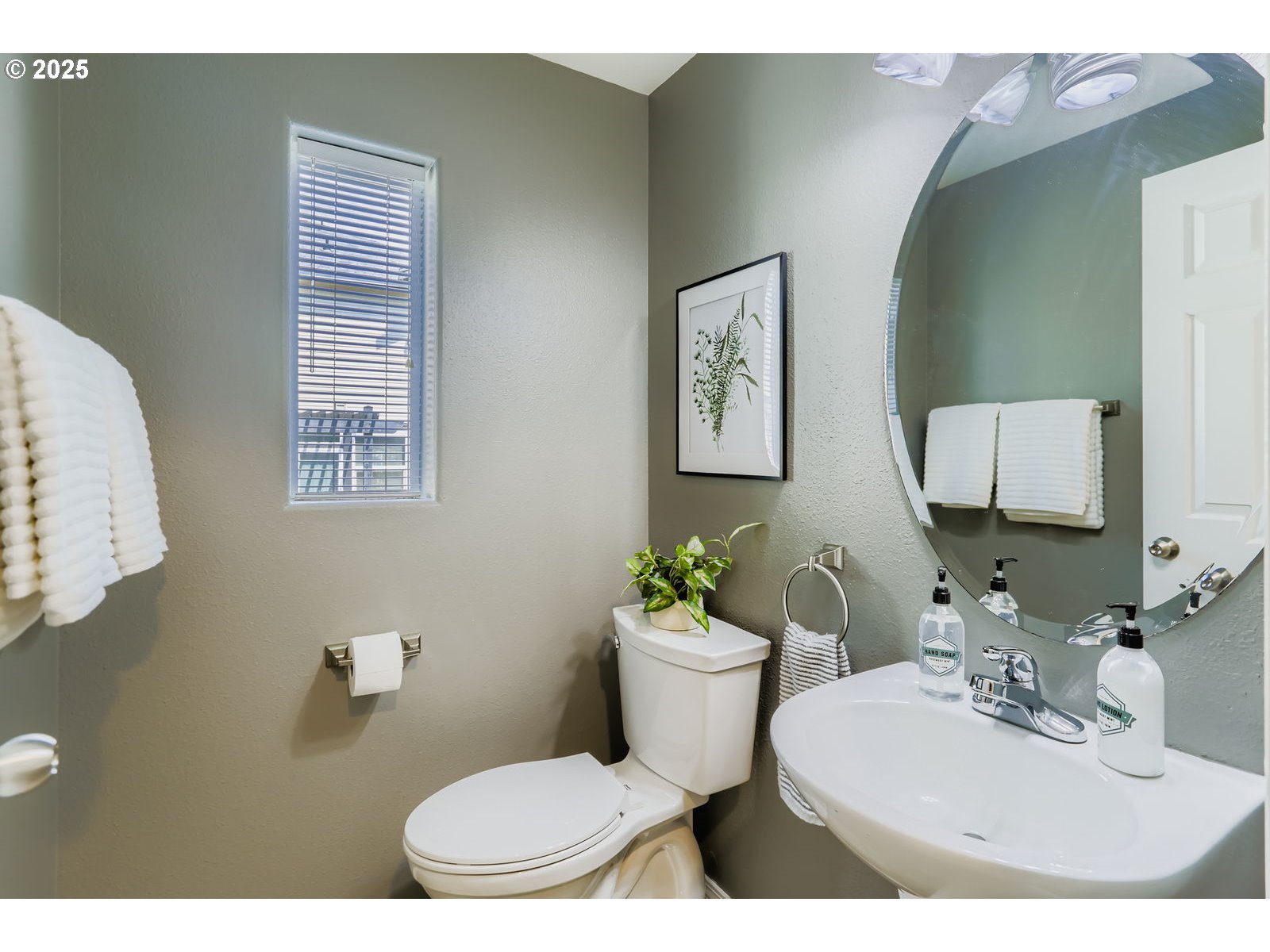 13850 Southwest Scholls Ferry Road, Unit 102 Beaverton, OR 97007 - Photo 16 of 28