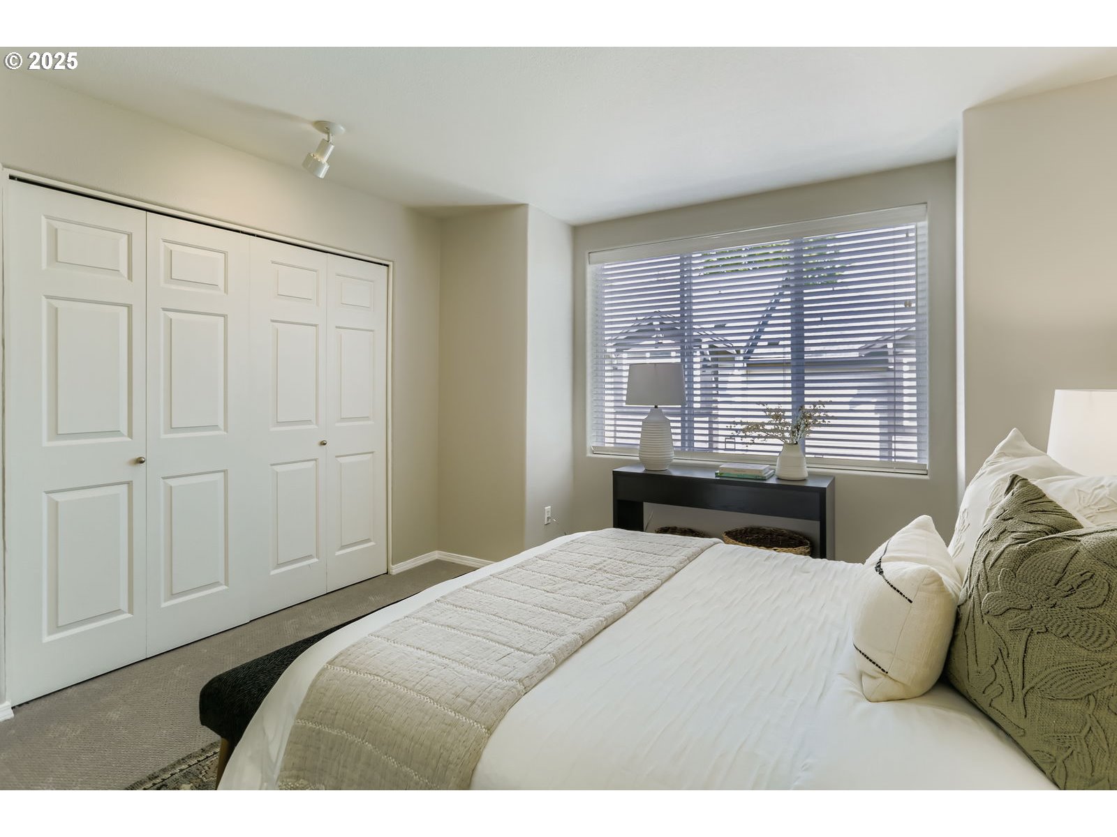 13850 Southwest Scholls Ferry Road, Unit 102 Beaverton, OR 97007 - Photo 19 of 28