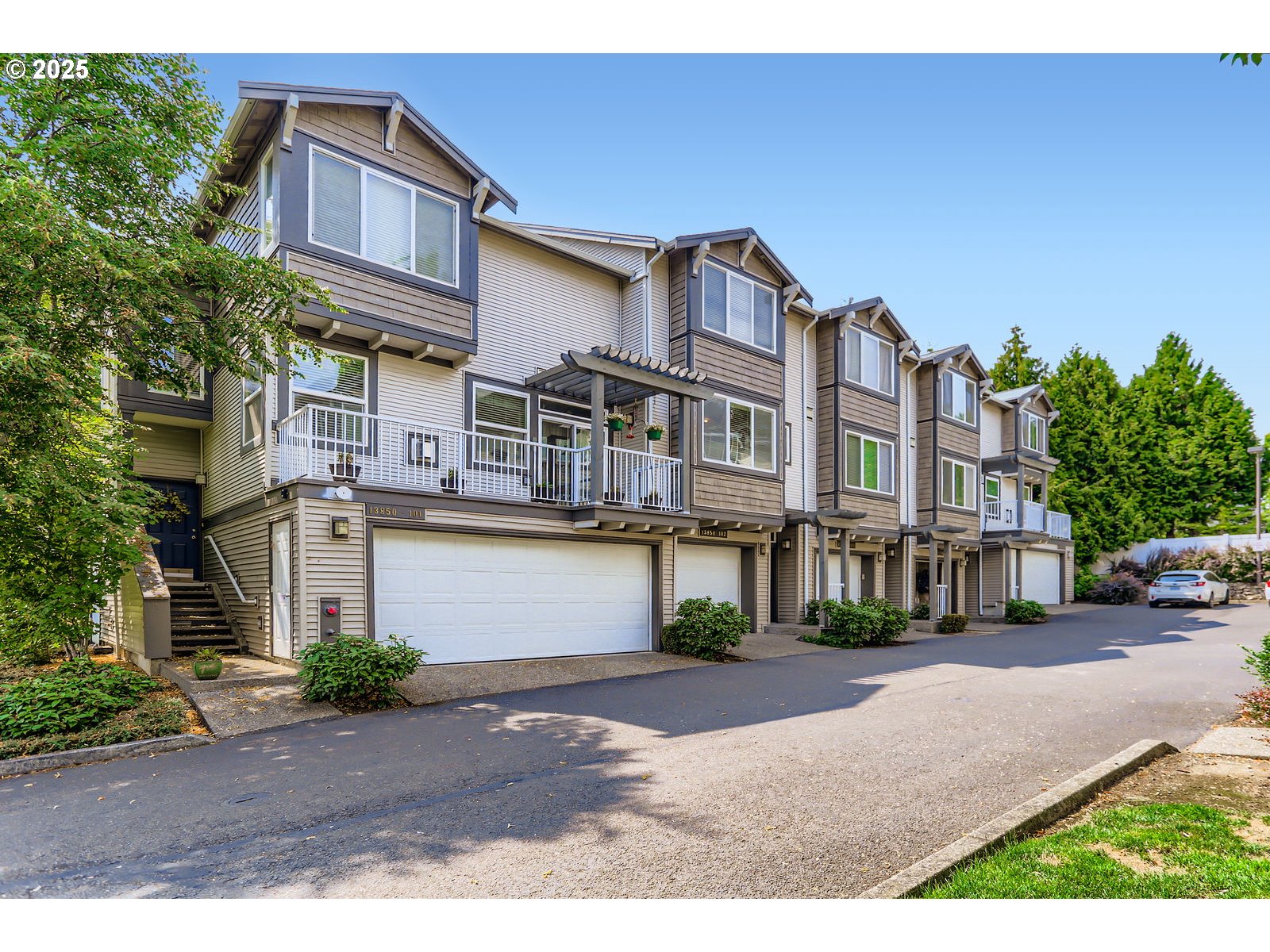 13850 Southwest Scholls Ferry Road, Unit 102 Beaverton, OR 97007 - Photo 2 of 28