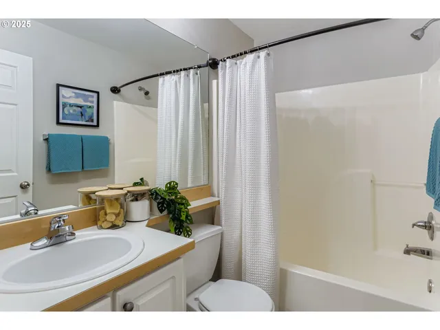 $300,000 | 13850 Southwest Scholls Ferry Road, Unit 102, Beaverton, OR 97007