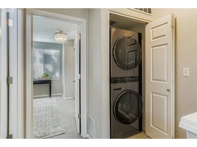 $300,000 | 13850 Southwest Scholls Ferry Road, Unit 102, Beaverton, OR 97007