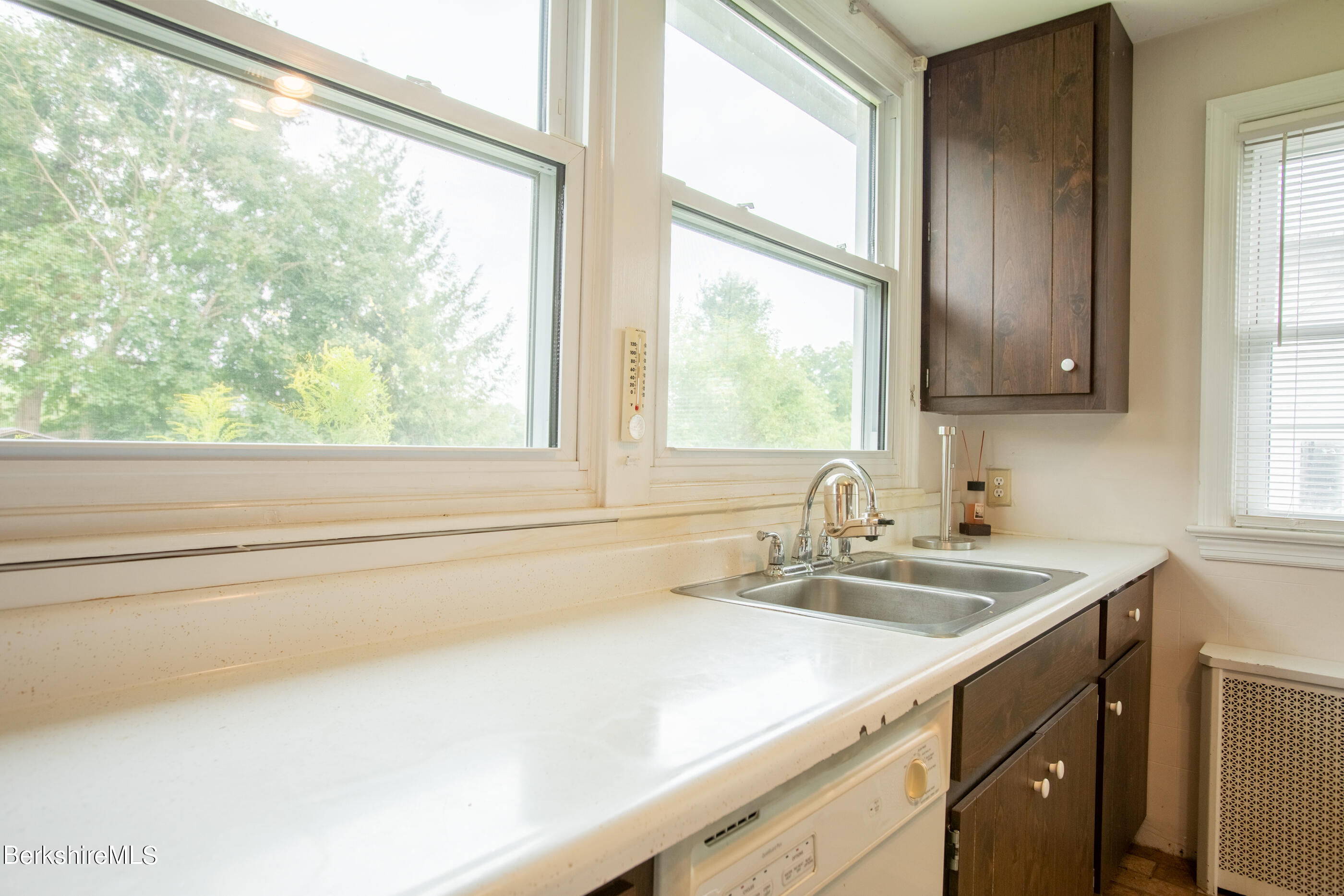 66 Ridgeway Avenue Pittsfield, MA 01201 - Photo 11 of 40 Kitchen