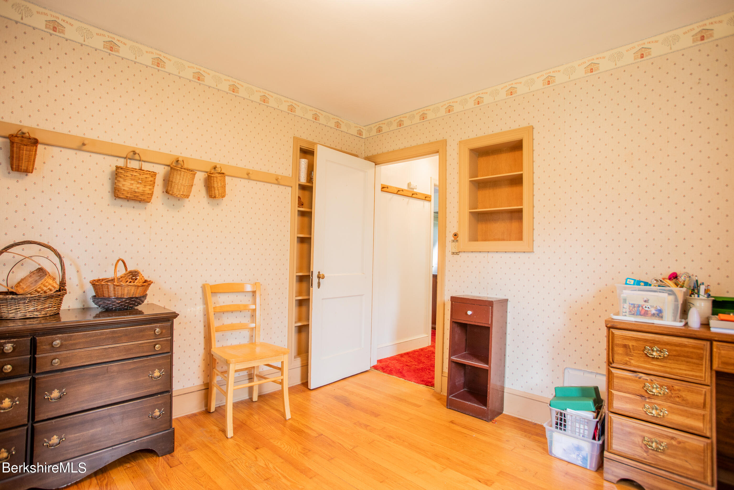 66 Ridgeway Avenue Pittsfield, MA 01201 - Photo 16 of 40 Bedroom 1