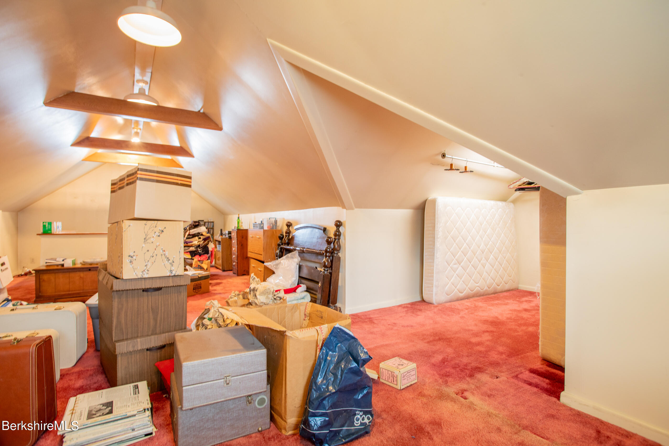 66 Ridgeway Avenue Pittsfield, MA 01201 - Photo 21 of 40 Bedroom 3