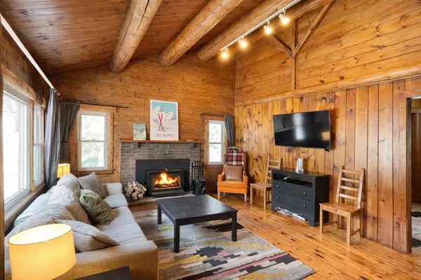 $339,000 | 274 Vermont Rte 100, West Dover, VT 05356