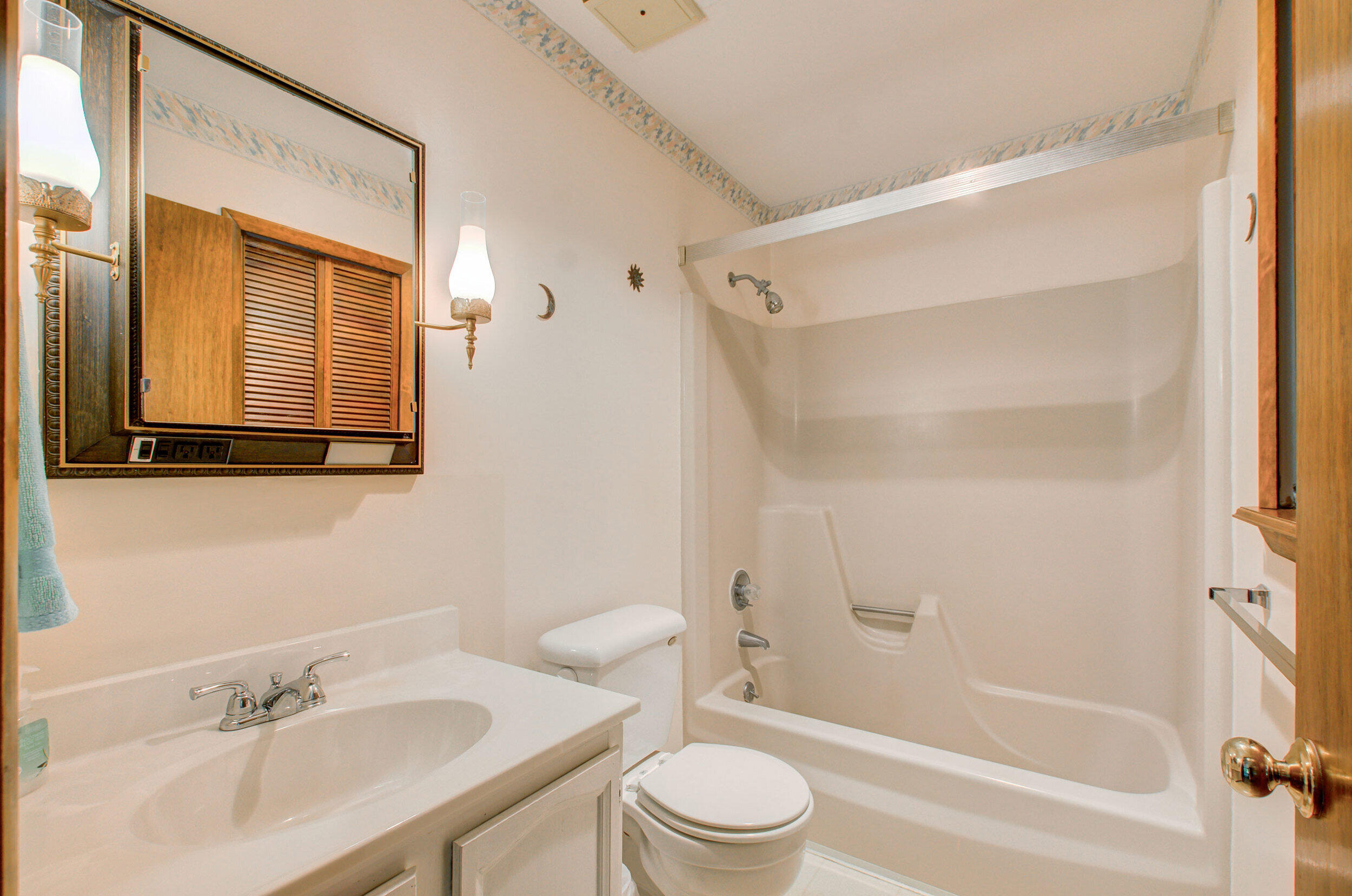 3926 Burkhart Road Jackson, MI 49201 - Photo 11 of 36 13