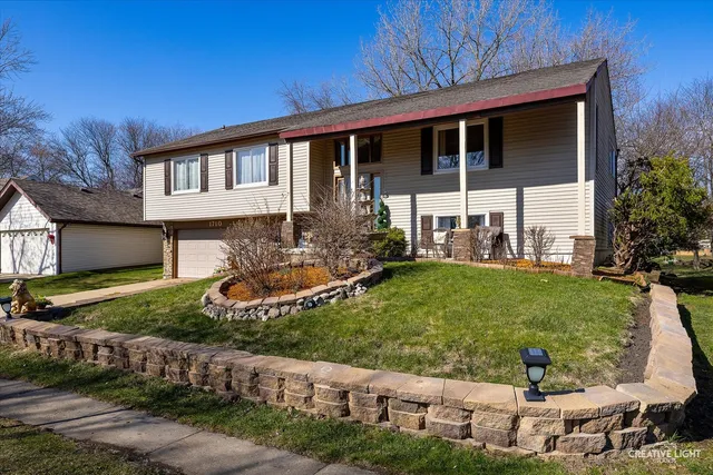 $429,000 | 1710 Arlington Drive, Hanover Park, IL 60133