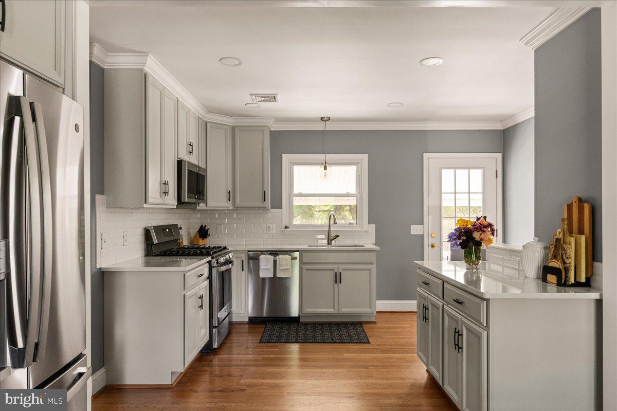 3545 Cobbler Mountain Road Delaplane, VA 20144 - Photo 14 of 37 Beautiful kitchen