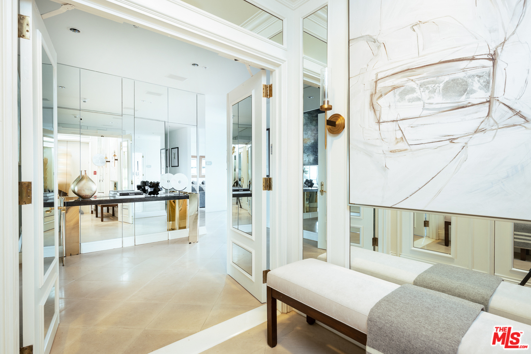 10580 Wilshire Boulevard, Unit 19SE Los Angeles, CA 90024 - Photo 2 of 24