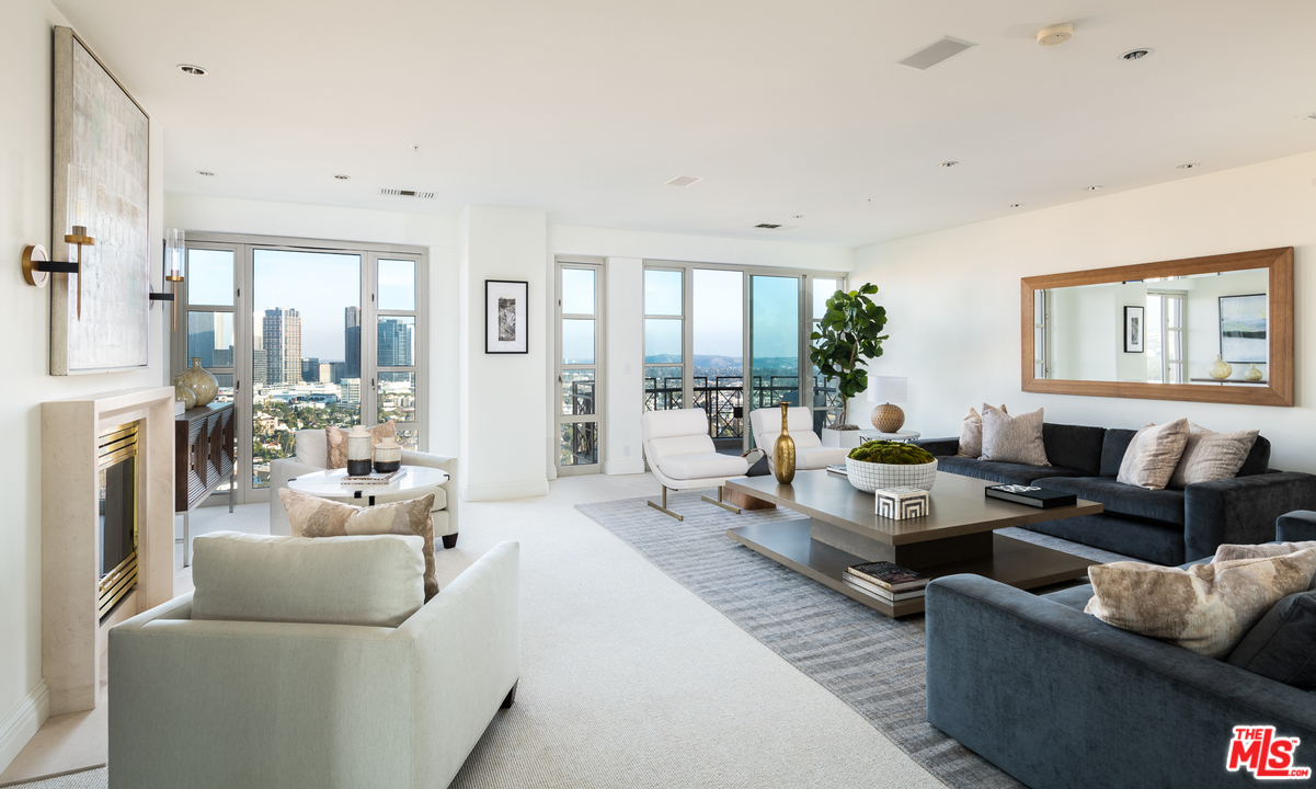 10580 Wilshire Boulevard, Unit 19SE Los Angeles, CA 90024 - Photo 3 of 24