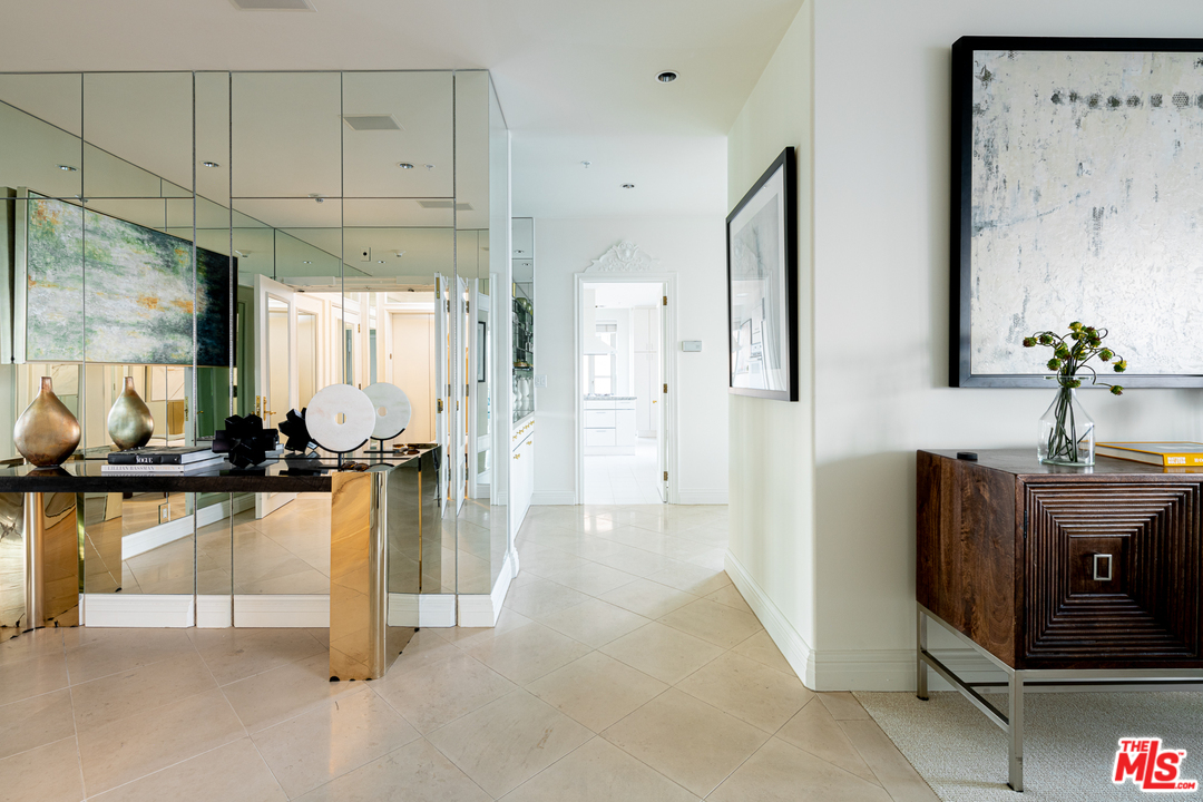 10580 Wilshire Boulevard, Unit 19SE Los Angeles, CA 90024 - Photo 7 of 24