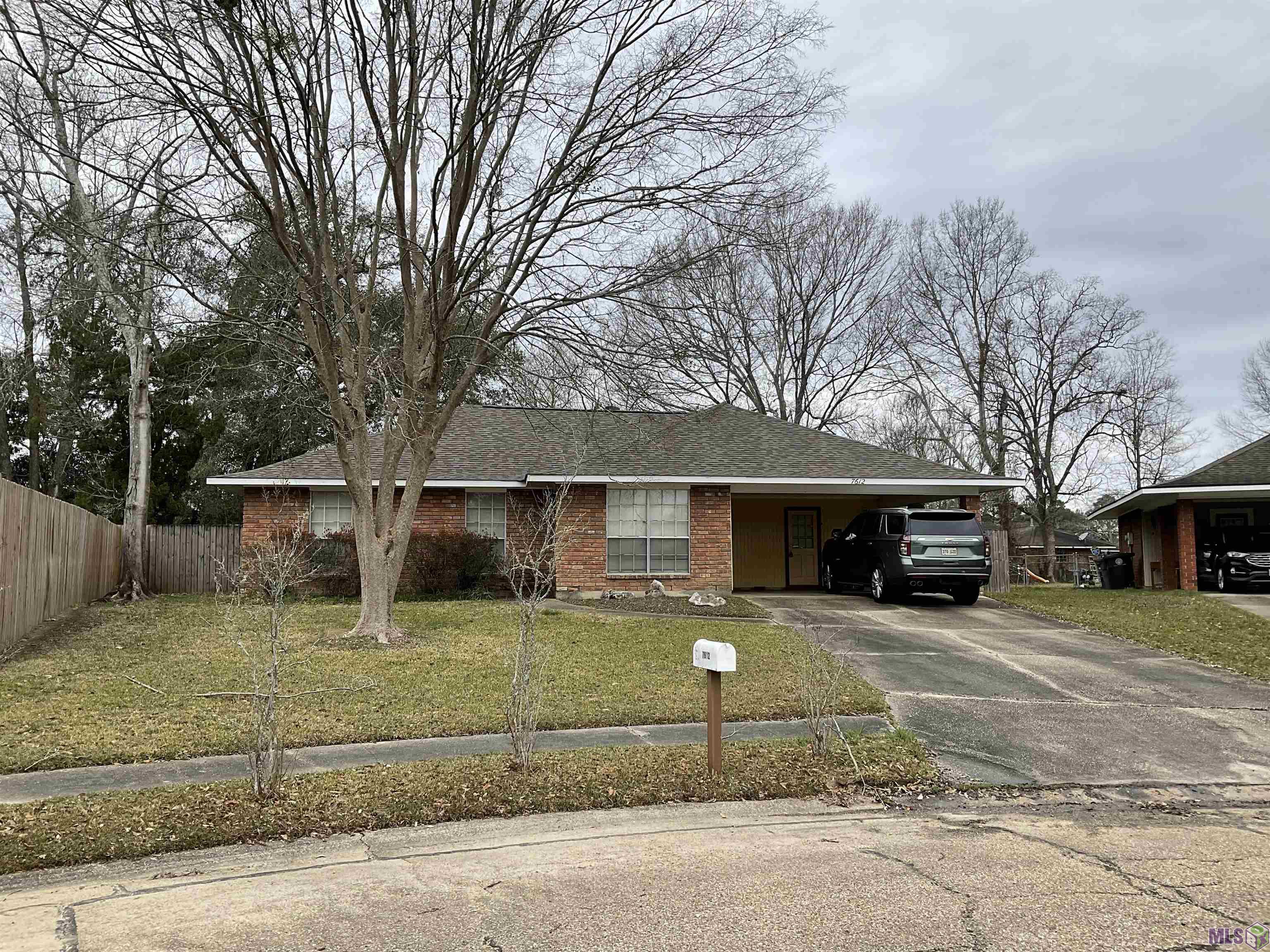 7612 Bassett Drive Baton Rouge, LA 70817 - Photo 1 of 5