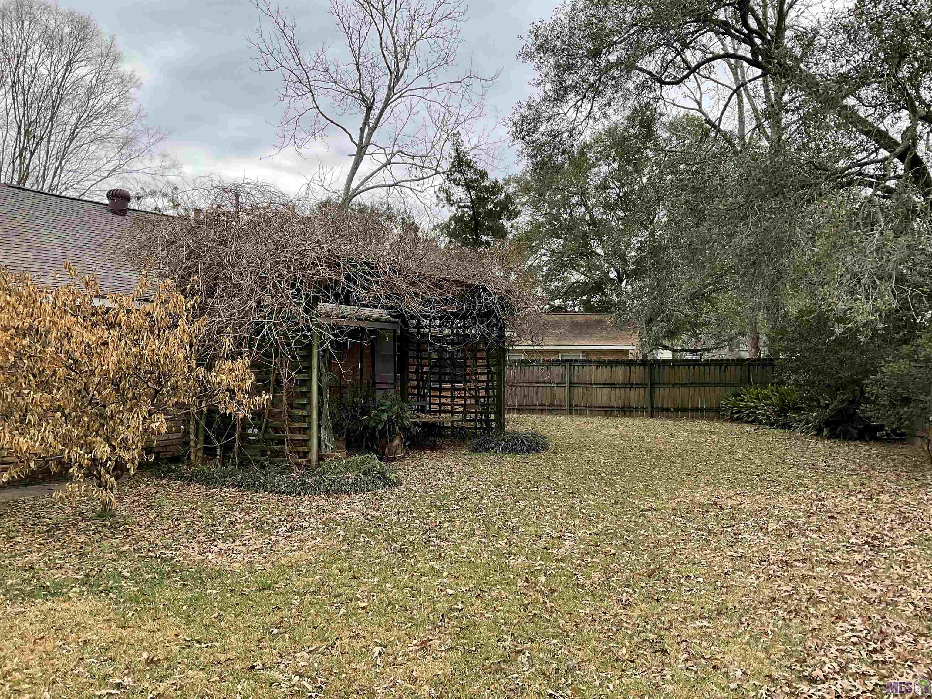 7612 Bassett Drive Baton Rouge, LA 70817 - Photo 3 of 5