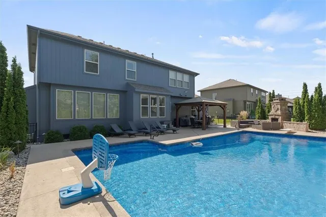 $675,000 | 216 Ansel Adams, Lee's Summit, MO 64081