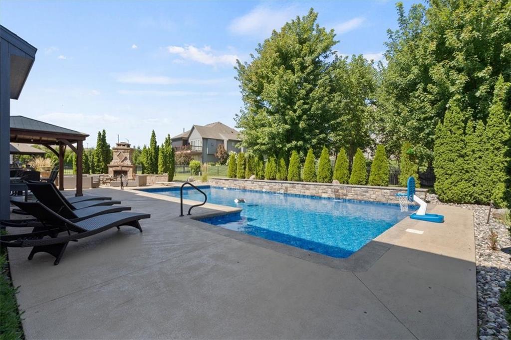 216 Ansel Adams Lee's Summit, MO 64081 - Photo 32 of 35