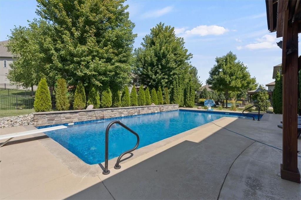 216 Ansel Adams Lee's Summit, MO 64081 - Photo 33 of 35