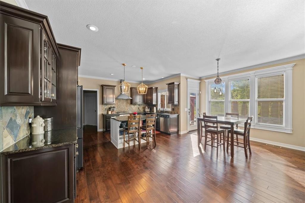 216 Ansel Adams Lee's Summit, MO 64081 - Photo 6 of 35