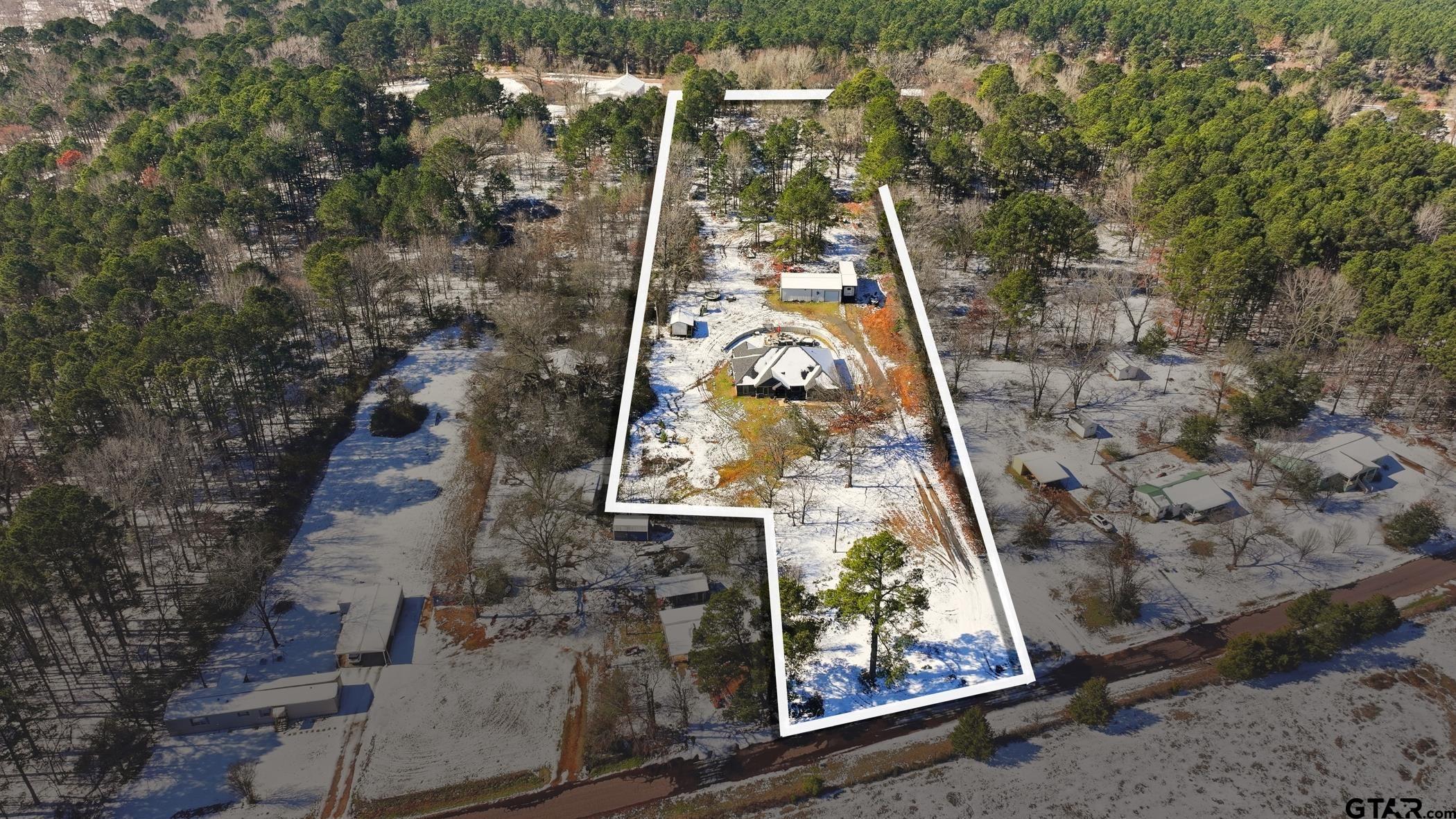 847 Calloway Road Marshall, TX 75670 - Photo 33 of 33 view of a yard