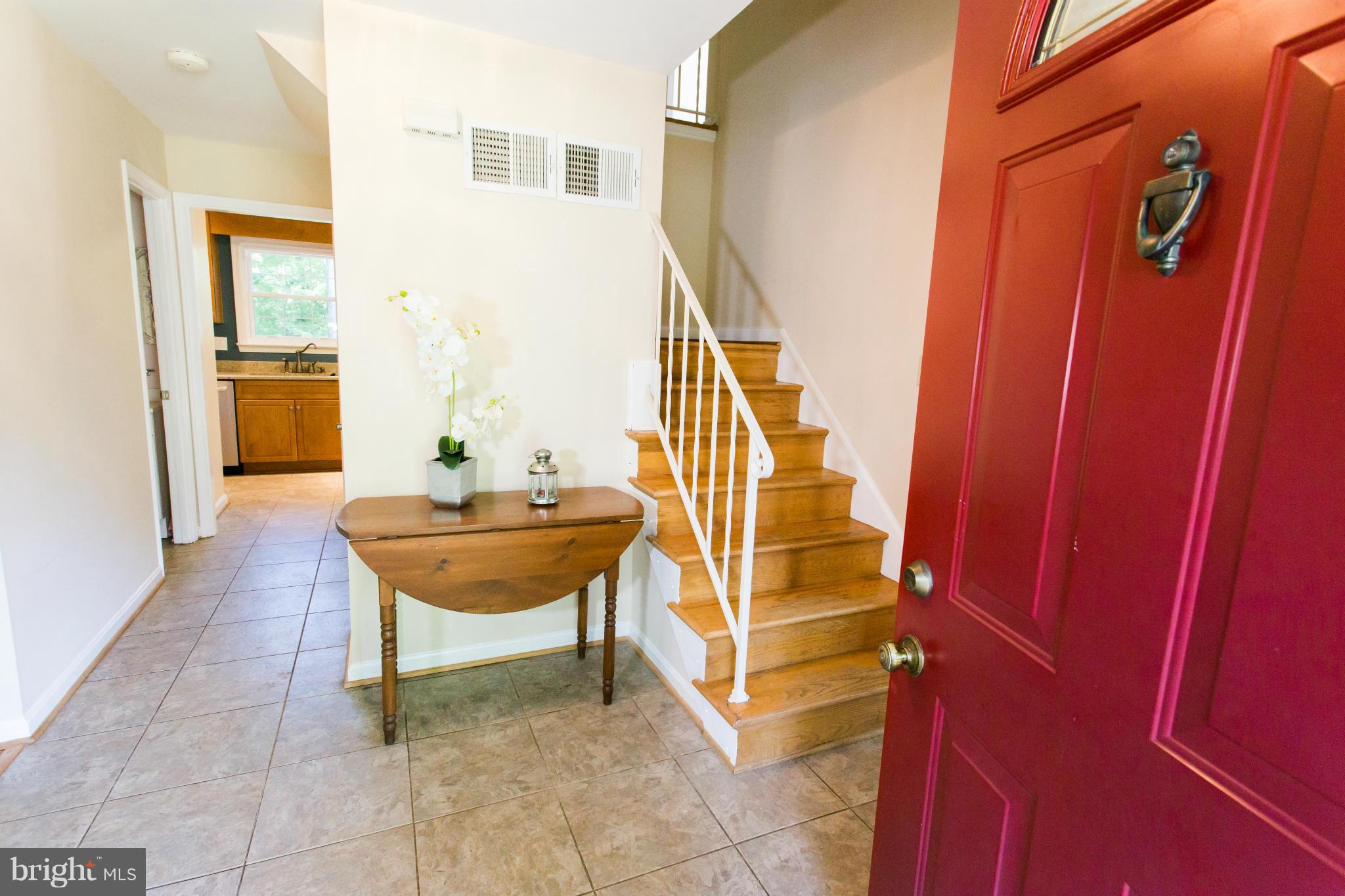 6923 Sydenstricker Road Springfield, VA 22152 - Photo 4 of 30 Foyer