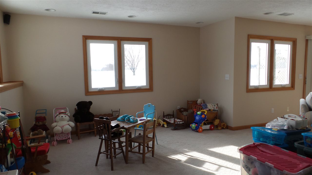 5628 North County Line Road East Auburn, IN 46706 - Photo 29 of 36 Gallery Image 29