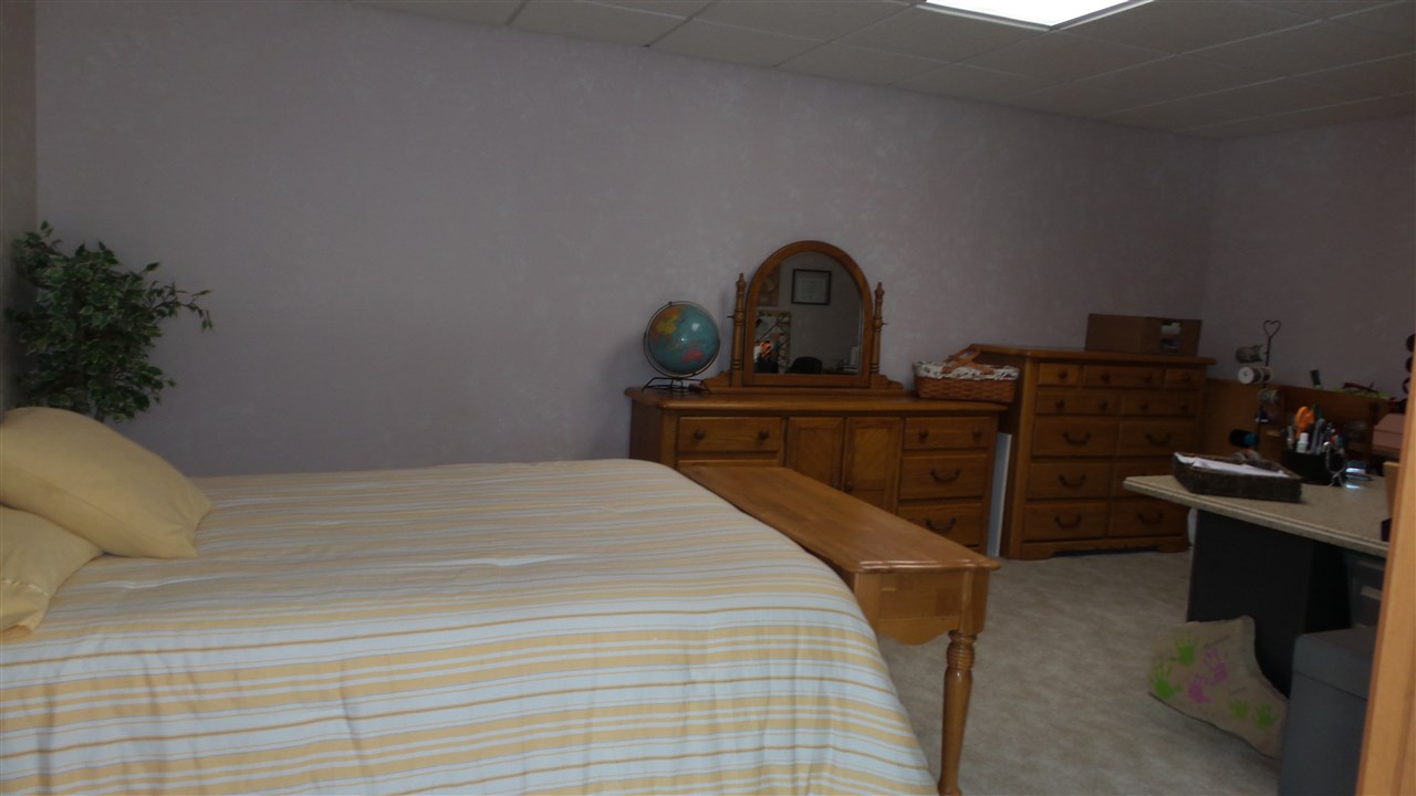 5628 North County Line Road East Auburn, IN 46706 - Photo 30 of 36 Gallery Image 30