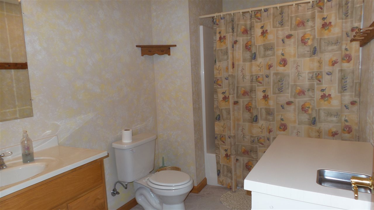 5628 North County Line Road East Auburn, IN 46706 - Photo 34 of 36 Gallery Image 34