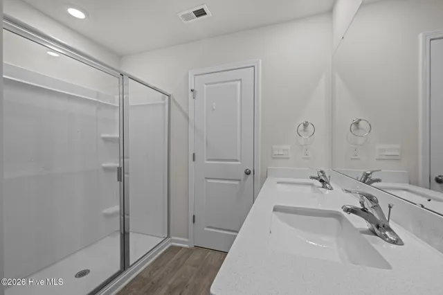 $2,400 | 725 Lake Tyler Drive, New Bern, NC 28560