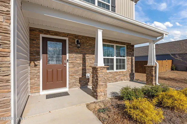 $2,400 | 725 Lake Tyler Drive, New Bern, NC 28560