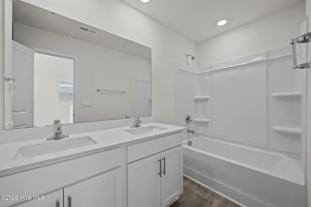 $2,400 | 725 Lake Tyler Drive, New Bern, NC 28560