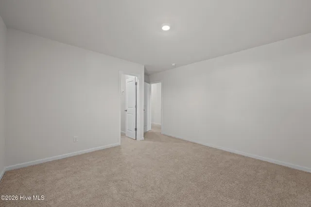 $2,400 | 725 Lake Tyler Drive, New Bern, NC 28560