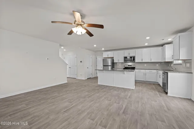 $2,400 | 725 Lake Tyler Drive, New Bern, NC 28560