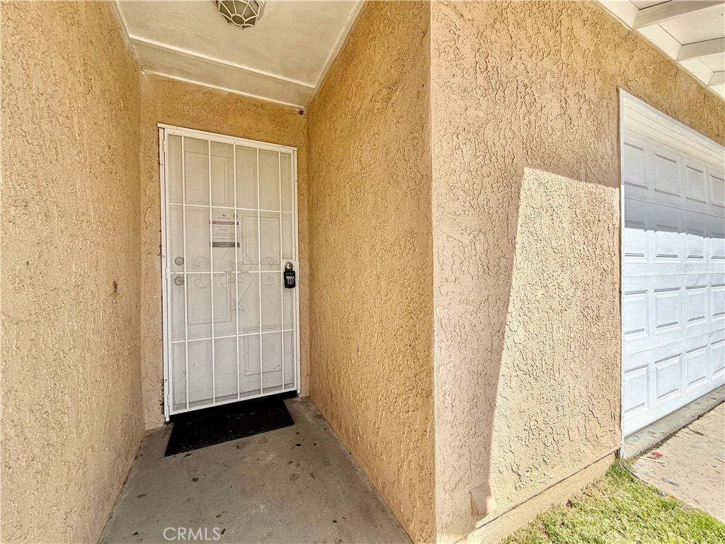 132 East Bowen Road Perris, CA 92571 - Photo 4 of 31