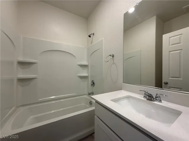 $2,450 | 8762 Sand Verbena Avenue, Las Vegas, NV 89117