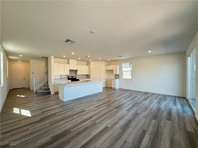 $2,450 | 8762 Sand Verbena Avenue, Las Vegas, NV 89117