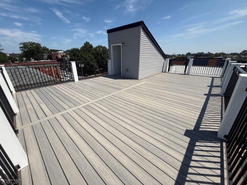 715 South 17th Street, Unit 2 Newark, NJ 07103 - Photo 20 of 24 a view of a roof deck