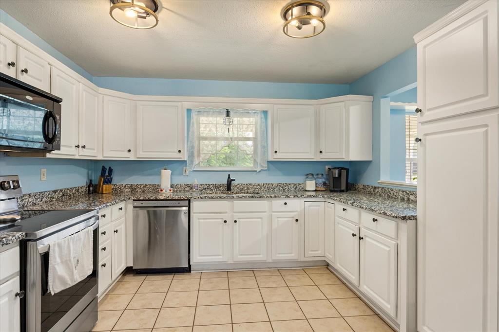 4726 Old Granbury Road Granbury, TX 76049 - Photo 8 of 40