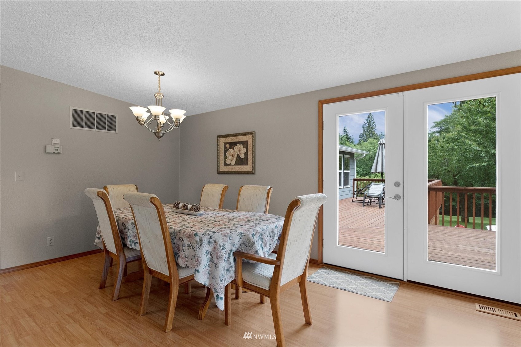 5295 Columbia Heights Road Longview, WA 98632 - Photo 8 of 40 Gallery Image 8