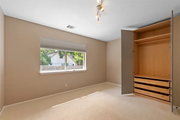 $9,500 | 700 Grey Fox Trail, Austin, TX 78746