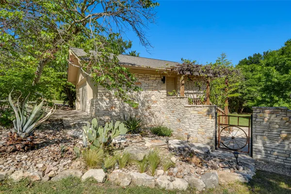 $9,500 | 700 Grey Fox Trail, Austin, TX 78746