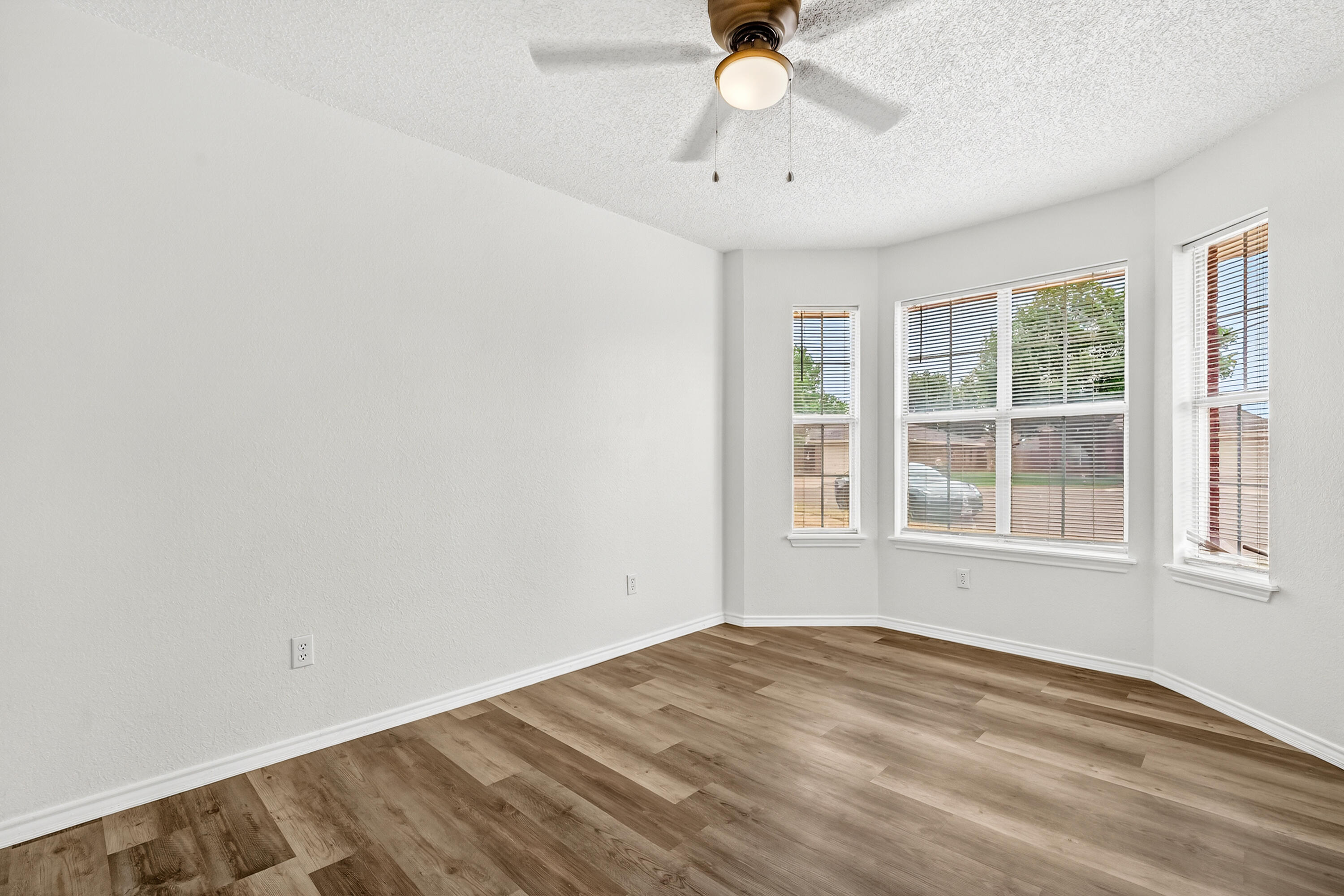 6346 9th Street Lubbock, TX 79416 - Photo 9 of 23 DSC08522